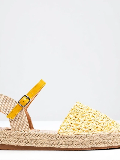 Gelbe Damen-Espadrilles mit durchbrochenem Triumf - Footwear