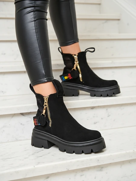 Royalfashion Damenstiefel aus Öko-Wildleder in Schwarz Refaset