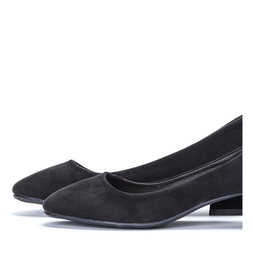 Czarne czółenka na niskim słupku Jaxx- Obuwie