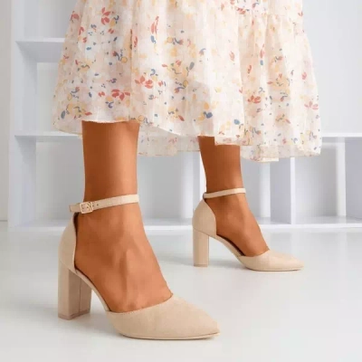 OUTLET Beige Pumps auf einem höheren Posten Edinburgh - Schuhe