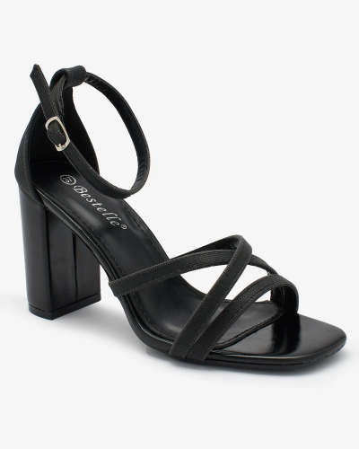 Royalfashion Glänzende Damen-Post-Sandalen in schwarz Sabeff