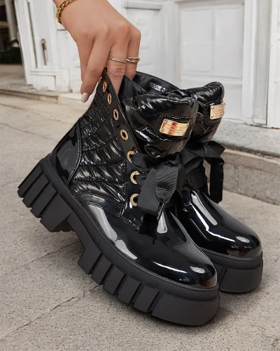 Royalfashion Gesteppte lackierte Damenstiefel schwarz Alefro