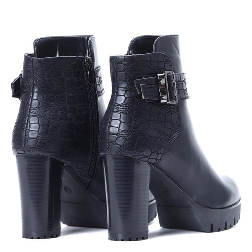 Czarne botki na platformie - Obuwie