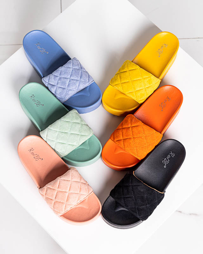 Grüne Damen-Steppsandale auf Koriner Plateau - Schuhe