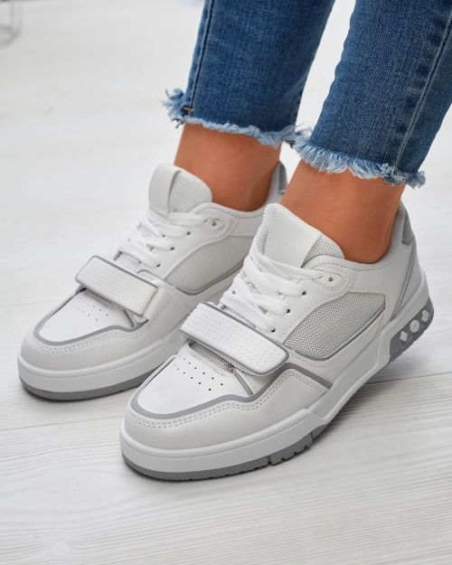 Жіночі спортивні кросівки біло-сірого кольору Xirrat- Footwear