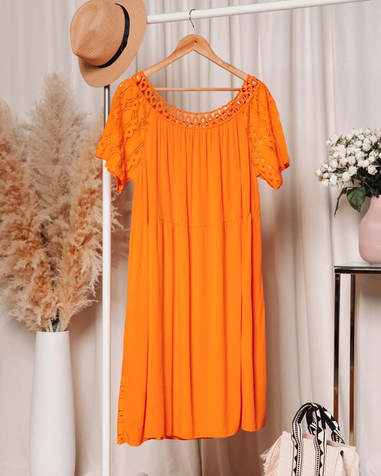 Royalfashion Orangefarbenes Damenkleid mit Spitzeneinsätzen