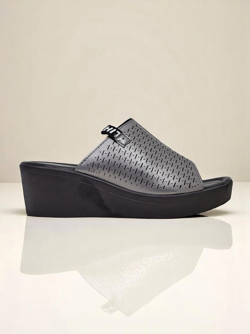 Royalfashion Жіночі шльопанці на танкетці Luna Wedge