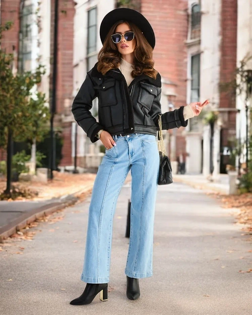 Жіноча еко-шкіряна куртка Royalfashion з хутром, чорного кольору