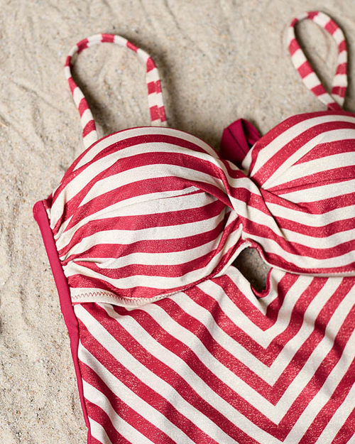 Суцільний жіночий купальник в червону смужку - Нижня білизна