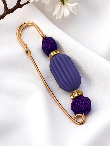 Dekorative Damenbrosche mit Rosen Rose Charm