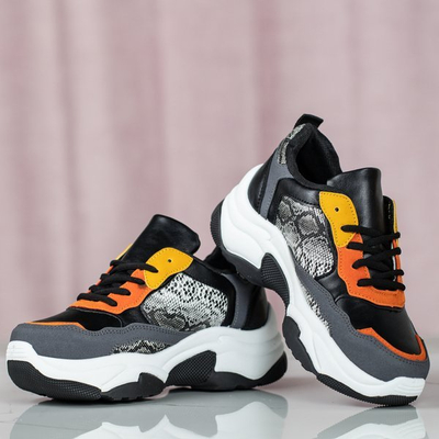 Schwarze Sportschuhe mit Nicaragua-Einsätzen - Schuhe 1