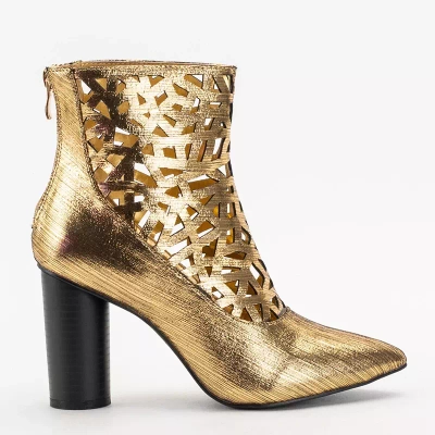 OUTLET Gold Damenstiefel mit Ausschnitten am höheren Pfosten Olik - Schuhe