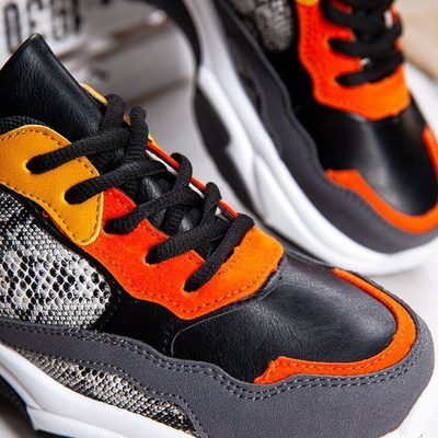 Schwarze Sportschuhe mit Nicaragua-Einsätzen - Schuhe 1