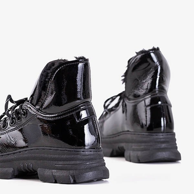 Schwarz lackierte Damenstiefel von Rostorie - Footwear