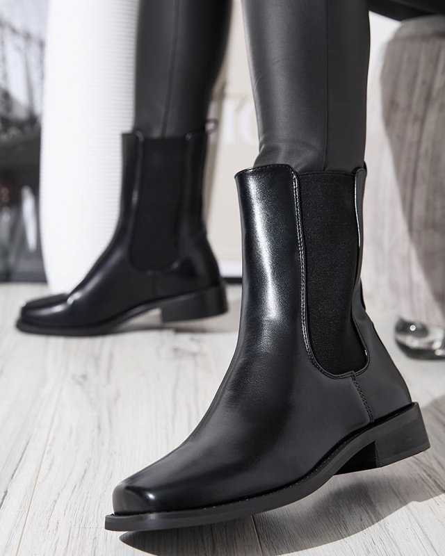 Hohe Damenstiefel mit eckiger Kappe aus schwarzem Sudis- Footwear