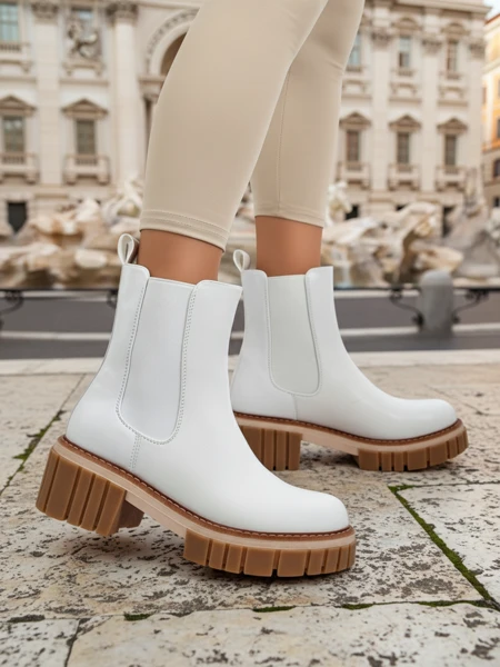 Amber Walk Stiefeletten mit Blockabsatz aus Öko-Nubukleder