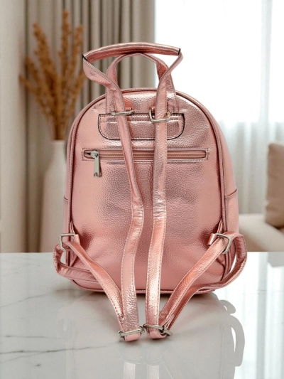 Royalfashion Damenrucksack aus Öko-Leder mit metallischen Streifen