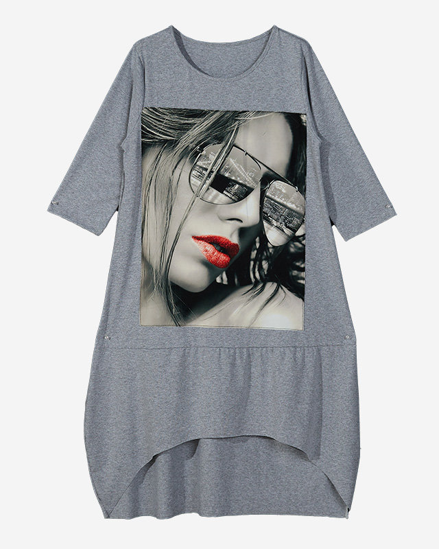 Graues Damenkleid mit Aufdruck und abgeschnittenem Saum - Kleidung