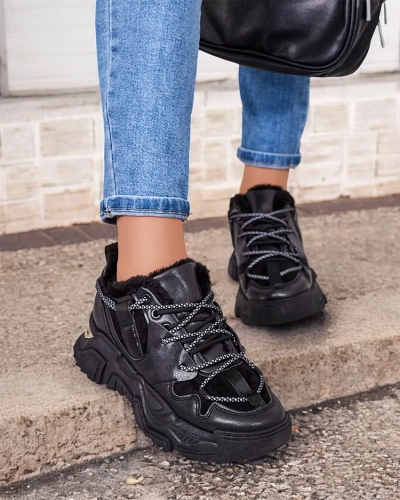 Жіночі утеплені кросівки Royalfashion Cyrenna