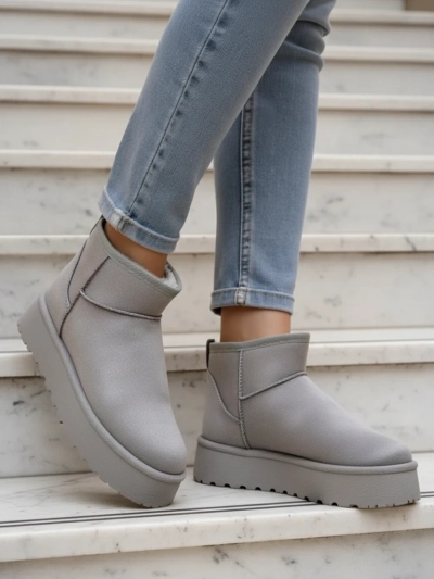 Royalfashion Kurze Damen Schneestiefel a'la Fofio