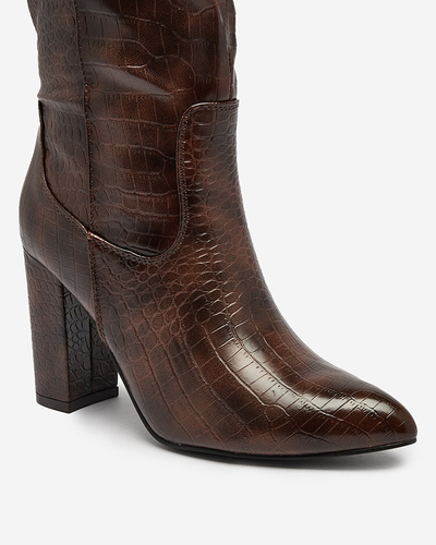 Royalfashion Dunkelbraune Damenstiefel mit Telibitta-Prägung