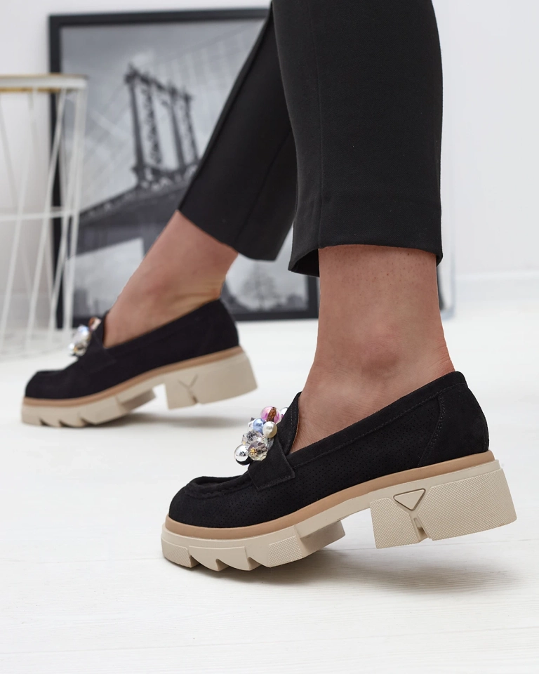 Durchbrochene Mokassins für Damen in Schwarz Peloga- Footwear