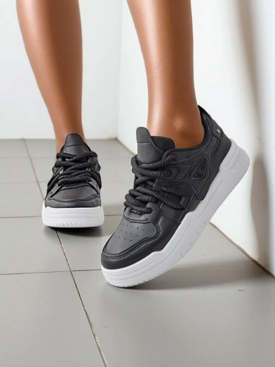 Royalfashion Damen Sport Sneakers auf einer dickeren Sohle Uanes