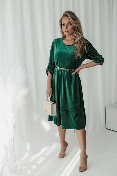 Royalfashion Темно-зелена жіноча велюрова сукня з декоративним поясом