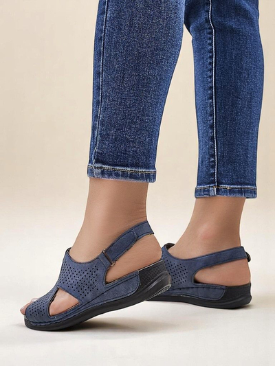 Royalfashion Damensandalen mit Cut-out Leminni