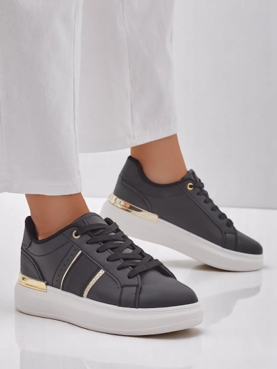 Royalfashion Damen Sportsneakers auf einer dickeren Sohle Montanas