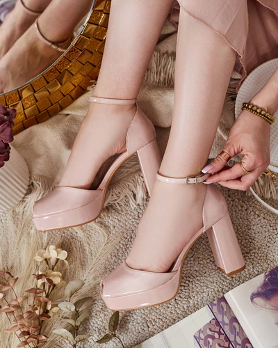 Royalfashion Damen Lefeyoa lackierte Pfostensandalen
