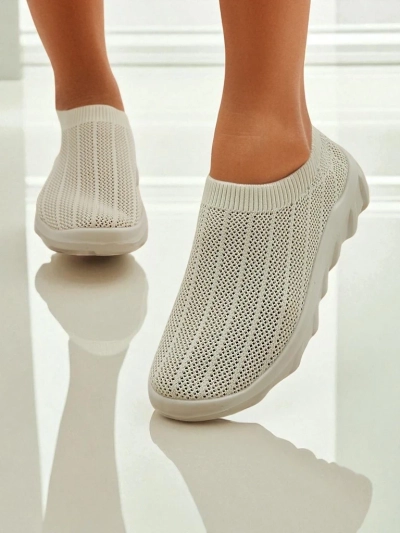 Arete Beżowe Damen-Slipper, atmungsaktive Stoff-Sneakers