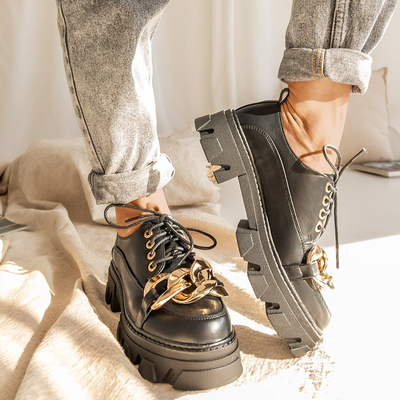Schwarze flache Schuhe Eqoia - Schuhe