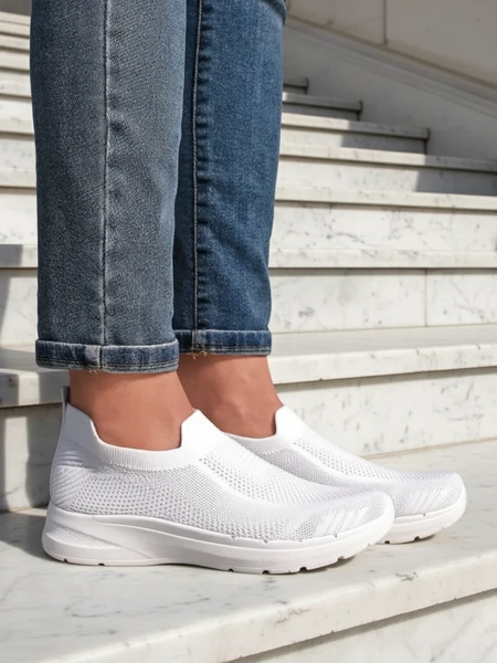 Weiße Damen-Slipper-Sneakers Aura Bianca - Leicht und Atmungsaktiv für Sommer und Frühling