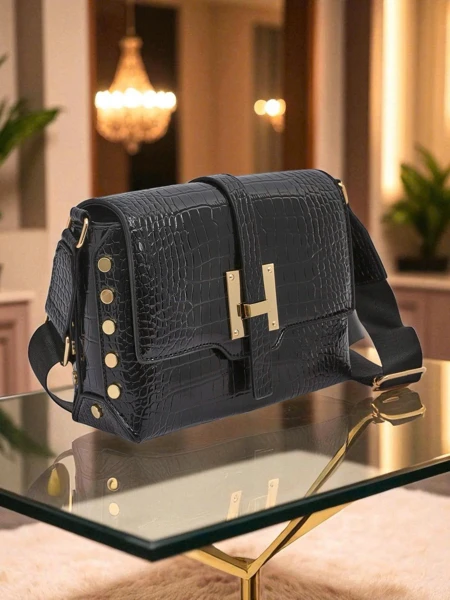 Royalfashion Lackierte kleine Damenhandtasche aus Kunstleder Nexa Vale