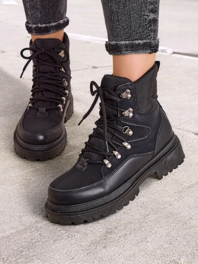 Royalfashion Damen Trapper Stiefel Savelly