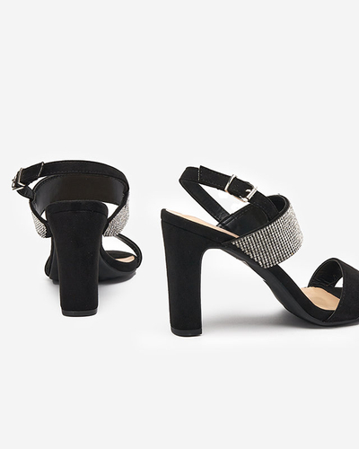 OUTLET Schwarze Damensandalen an einem Pfosten mit Maerro-Zirkonia - Schuhe