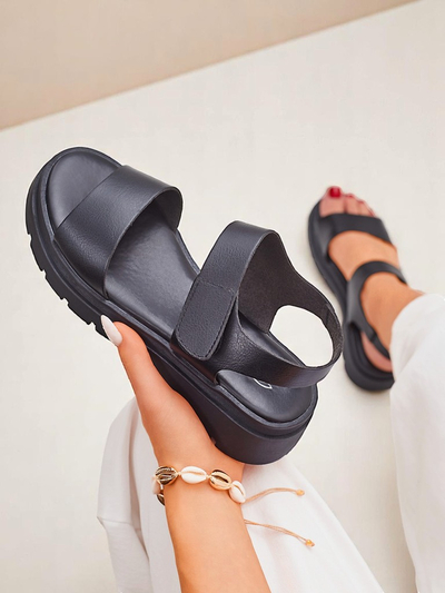 Royalfashion Damensandalen mit dickerer Sohle Otvanna