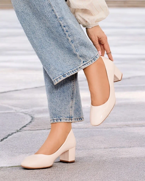 Royalfashion Жіночі туфлі на низькому каблуці Penoi