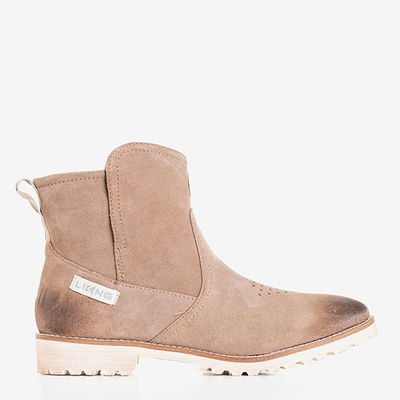 Hellbraune Damenstiefel mit flachem Absatz Judetta - Schuhe