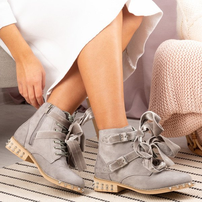 Graue Millerro-Taschen mit Nieten - Schuhe 1