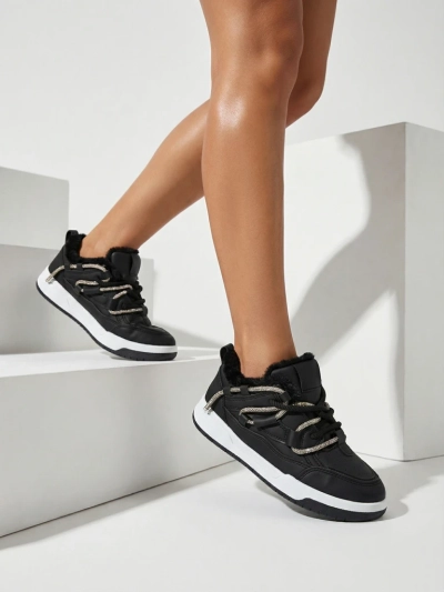 Damen Sneakers Luna Schwarz aus Öko-Leder für den Alltag