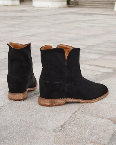 Kuhfashion Cowboy-Stiefel auf einem überzogenen Keilabsatz Blueston