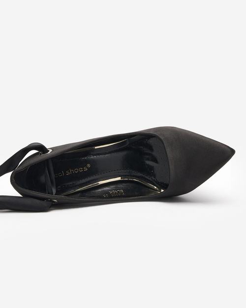 Чорні жіночі туфлі на зав'язці Detis