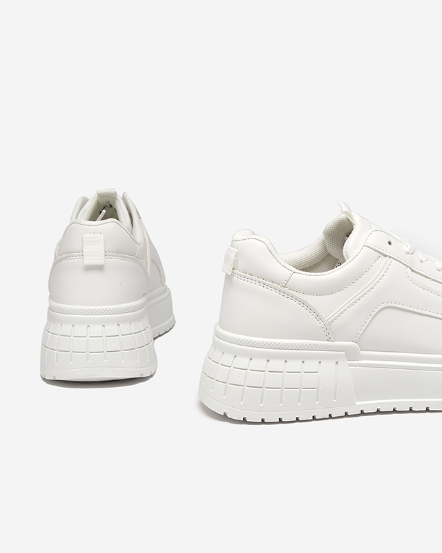 Damen-Sportschuhe aus weißem Kunstleder auf Cerecha-Plattform - Schuhe