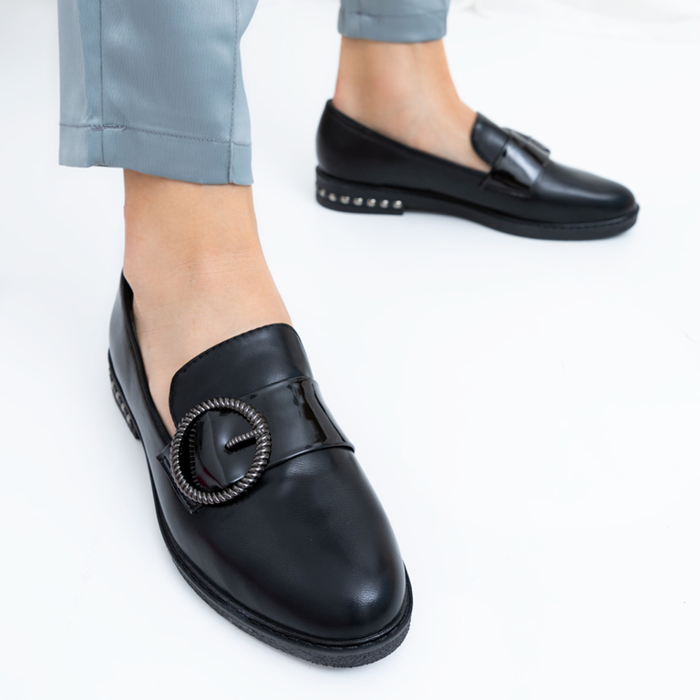 Schwarze Damen-Loafer mit Vauae-Schnalle - Schuhe