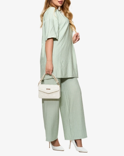 Geripptes Damenset in mint - Kleidung