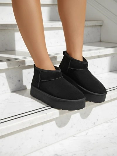 Royalfashion Damen Plateau-Schneestiefel a'la schwarz Dagodo