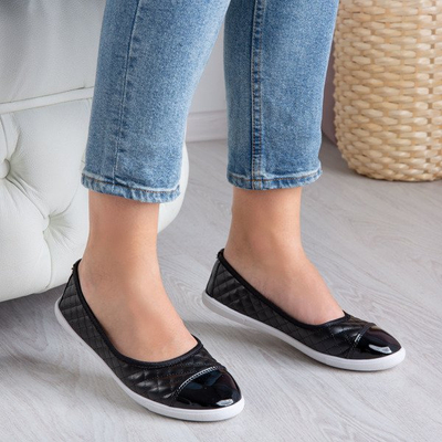 Schwarzer Slip-On mit gestepptem Fatima-Obermaterial - Schuhe