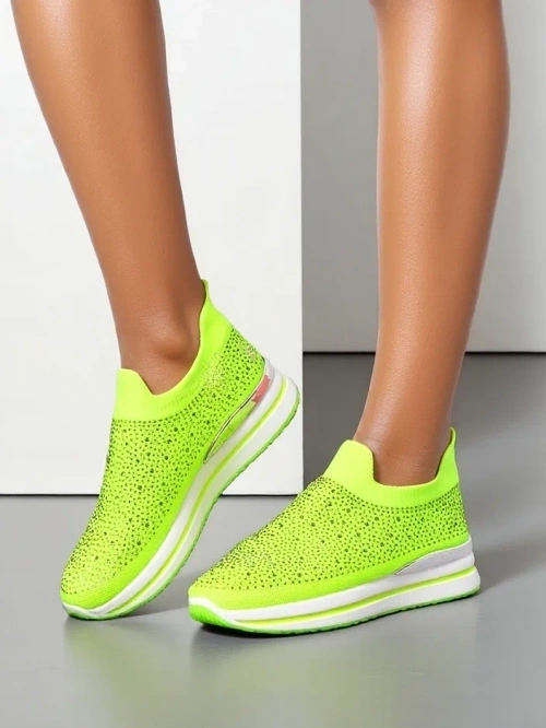 Royalfashion Жіночі спортивні туфлі на підошві з тканини з стразами Adeq